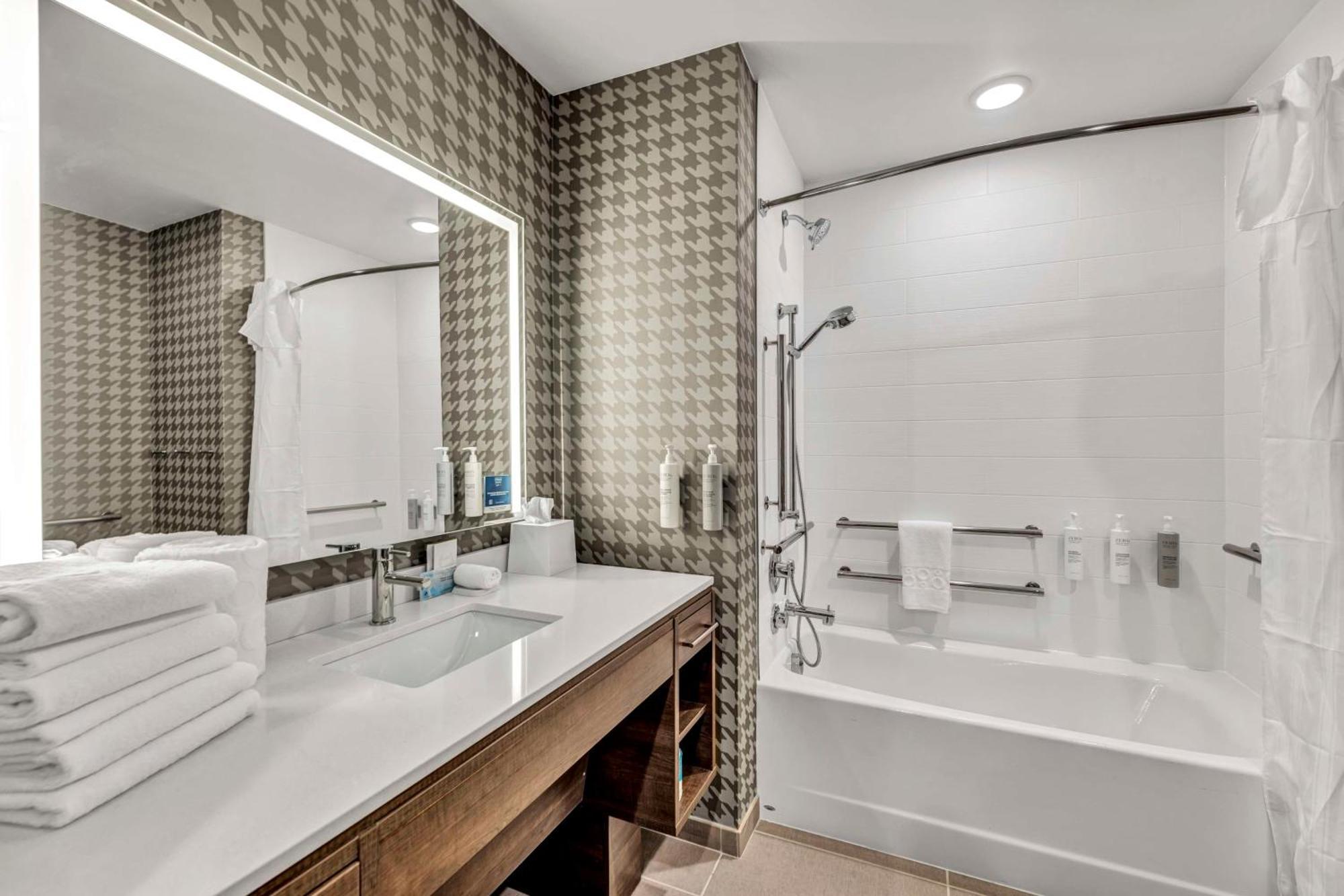 Home2 Suites By Hilton Raleigh West Lenovo Center Luaran gambar